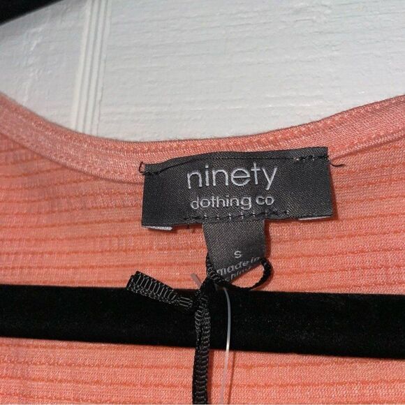 Ninety clothing cold shoulder top Women’s size  small flutter short sleeve new - Picture 6 of 9